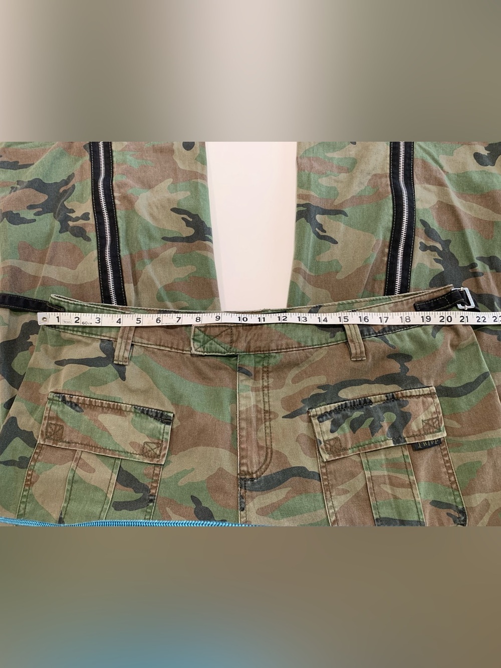 Tripp NYC Peace Camo Cargo Wide Flare Pants, Zippers, Olive Grunge 18 - Picture 8 of 16